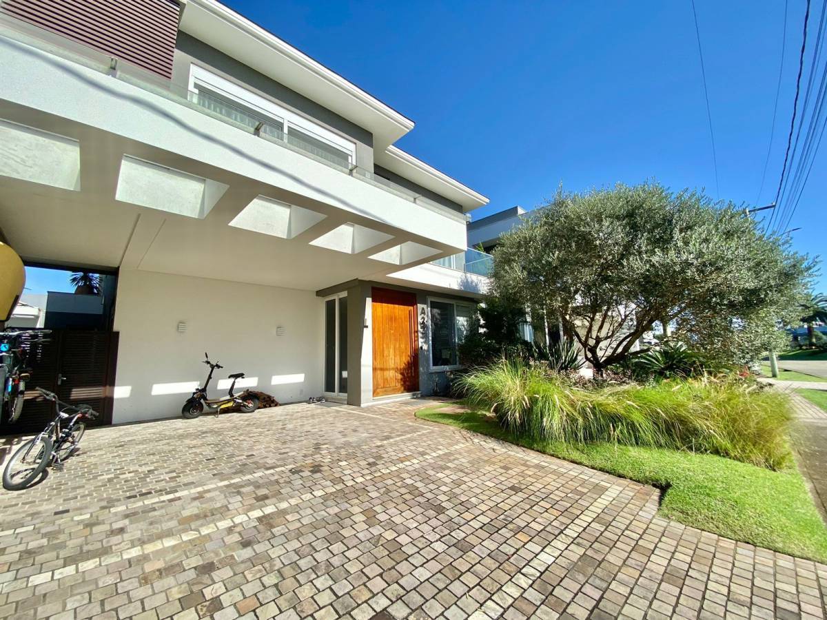 Casa em Condomínio 5 dormitórios para venda, Parque Antártica em Capão da Canoa | Ref.: 1138