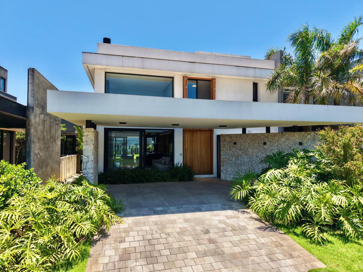 Casa em Condomínio 4 dormitórios para venda, Parque Antártica em Capão da Canoa | Ref.: 1267