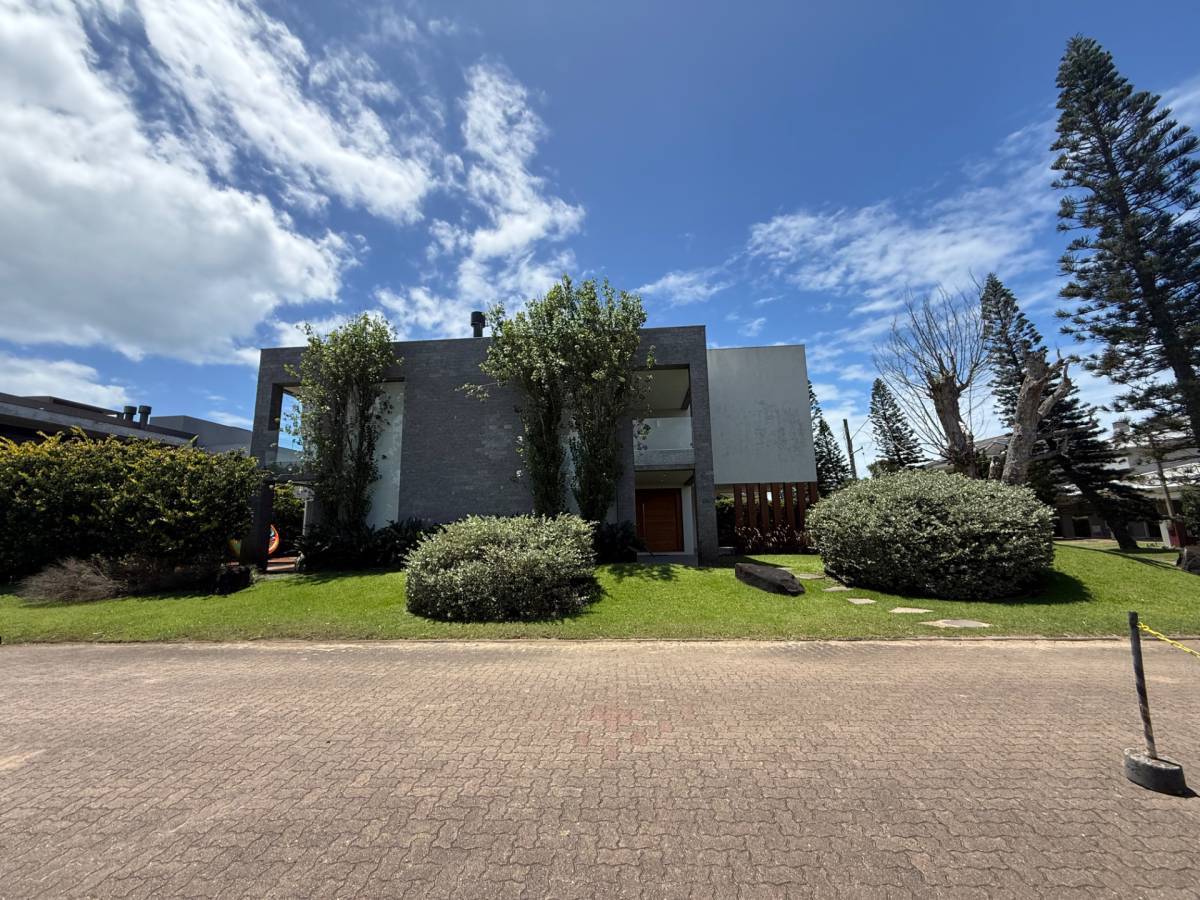 Casa em Condomínio 5 dormitórios para venda, Marina em Xangri-Lá | Ref.: 1549