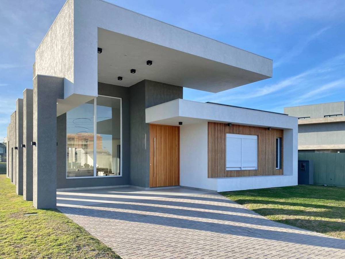 Casa em Condomínio 4 dormitórios para venda, Capão Novo - Posto 04 em Capão da Canoa | Ref.: 947